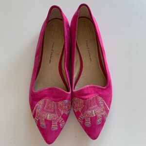 9.5 • Pink Suede Flats